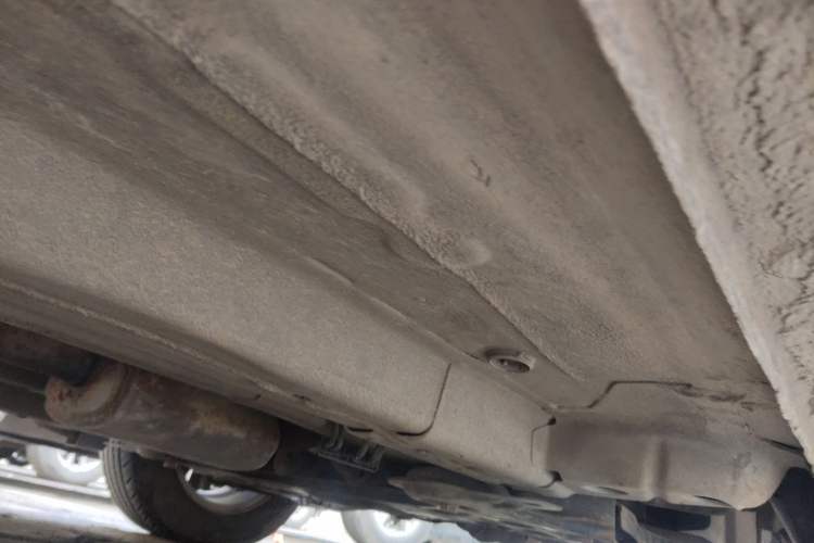 Used Chevrolet Aveo Sonic 2011 Sedan 1.6L Manual Transmission SX Chassis Front Right