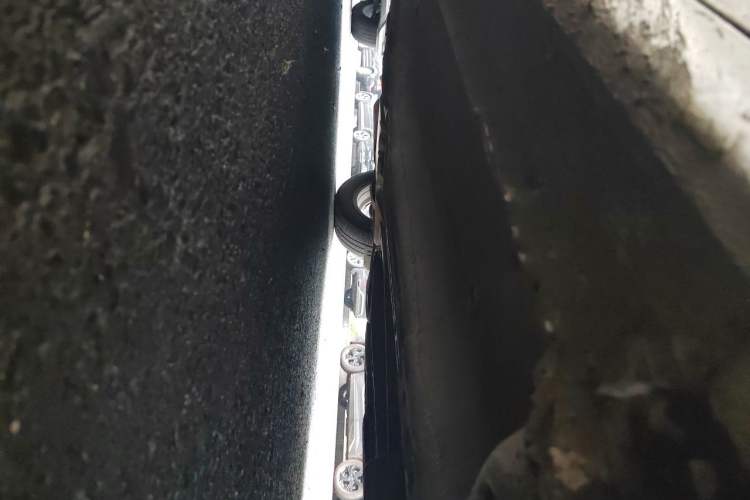 Used Chevrolet Aveo Sonic 2011 Sedan 1.4L MT SL Chassis Front Right