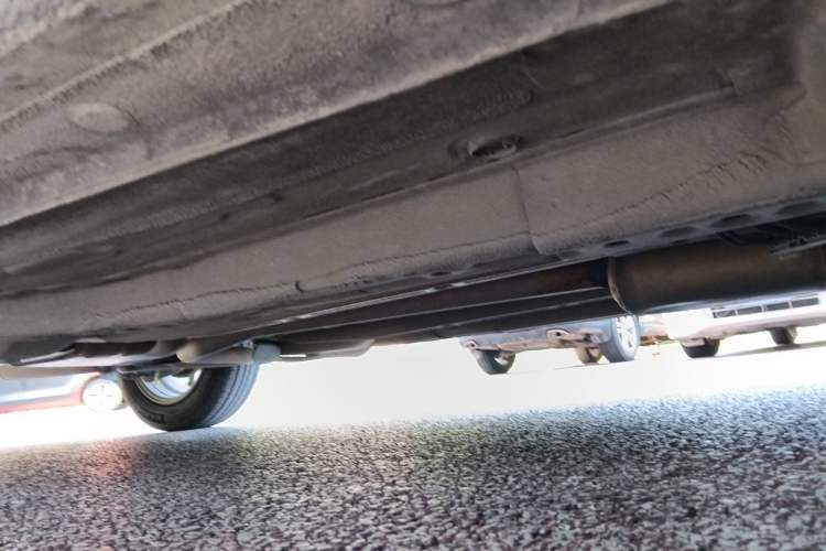 Used Chevrolet Aveo Sonic 2011 Sedan 1.4L MT SL Chassis Front Right