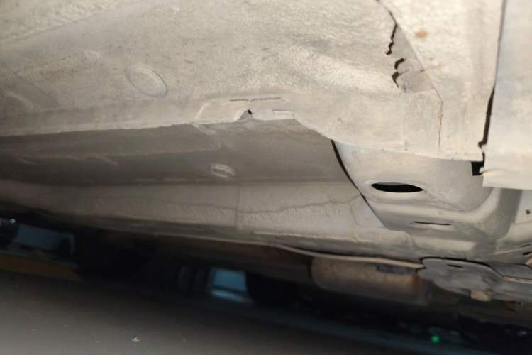 Used Chevrolet Aveo Sonic 2011 Sedan 1.4L MT SL Chassis Front Right