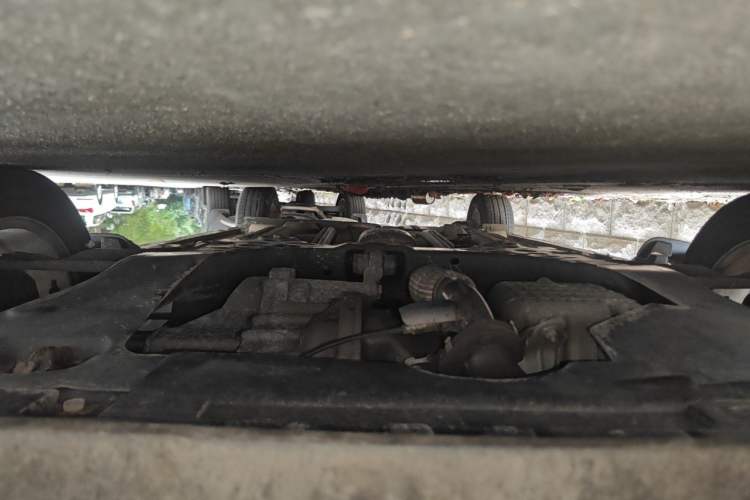 Used Chevrolet Aveo Sonic 2011 Sedan 1.4L Manual Transmission SE Chassis Front