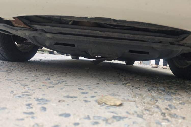 Used Chevrolet Aveo Sonic 2011 Sedan 1.4L MT SL Chassis Front