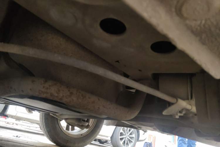 Used Chevrolet Aveo Sonic 2011 Sedan 1.6L Manual Transmission SX Chassis Rear Left