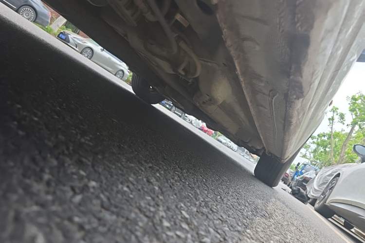Used Chevrolet Aveo Sonic 2011 Sedan 1.4L MT SL Chassis Rear Right