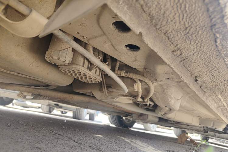Used Chevrolet Aveo Sonic 2011 Sedan 1.4L MT SL Chassis Rear Right