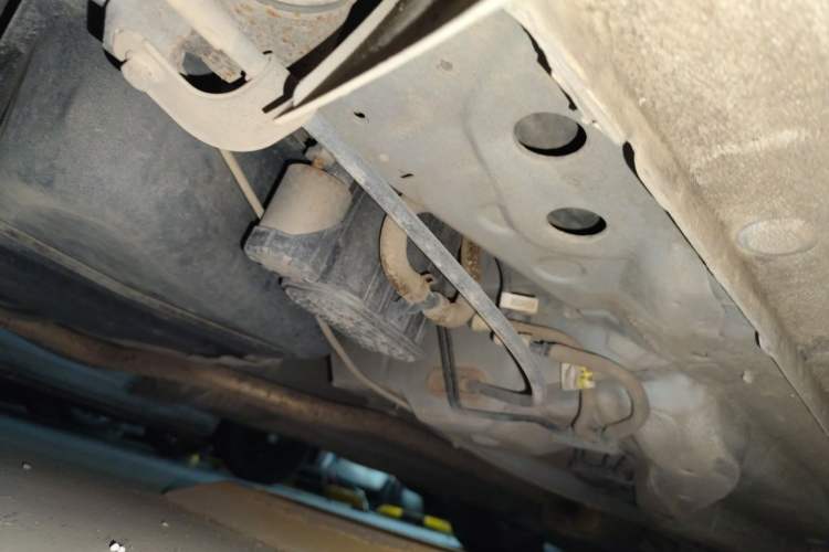 Used Chevrolet Aveo Sonic 2011 Sedan 1.4L MT SL Chassis Rear Right