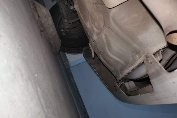 Used Chevrolet Aveo Sonic 2011 Sedan 1.4L MT SL Chassis Rear