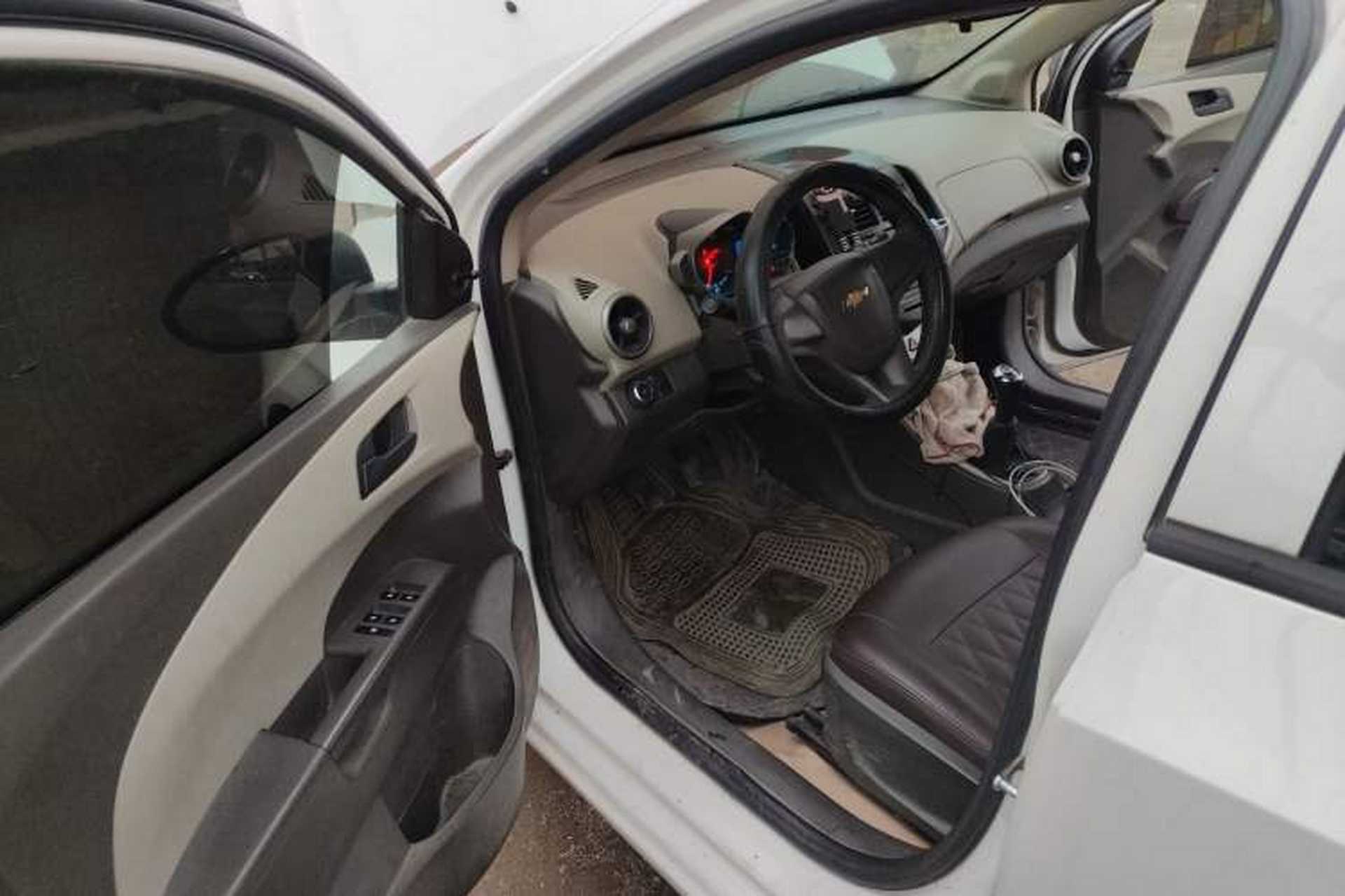 Used Chevrolet Aveo Sonic 2011 Sedan 1.4L MT SL Driver Seat