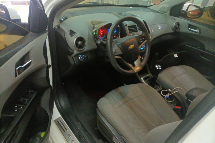 Used Chevrolet Aveo Sonic 2011 Sedan 1.4L Manual Transmission SE Driver Seat