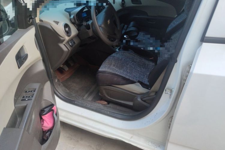 Used Chevrolet Aveo Sonic 2011 Sedan 1.4L MT SL Driver Seat