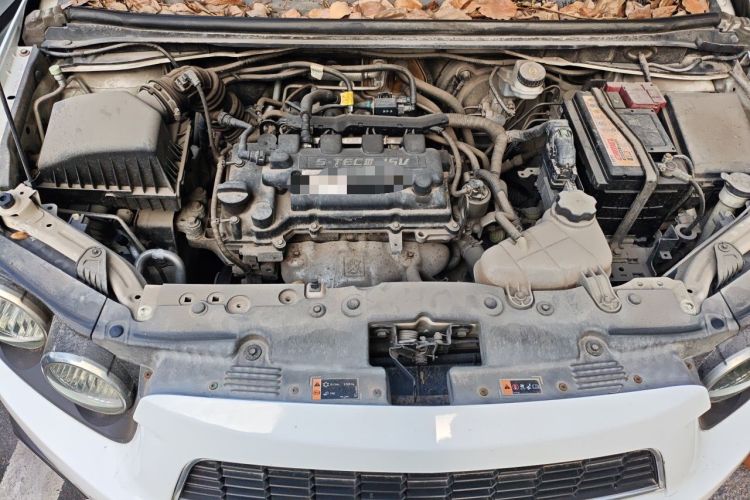 Used Chevrolet Aveo Sonic 2011 Hatchback 1.4L MT SE Engine Bay