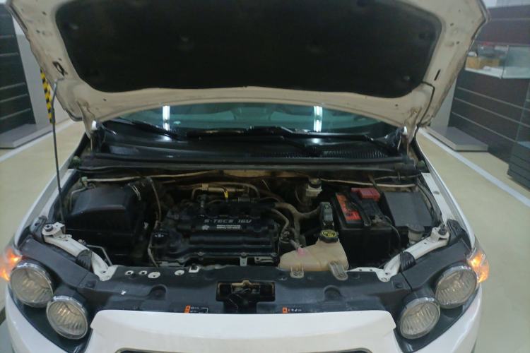 Used Chevrolet Aveo Sonic 2011 Sedan 1.4L Manual Transmission SE Engine Bay