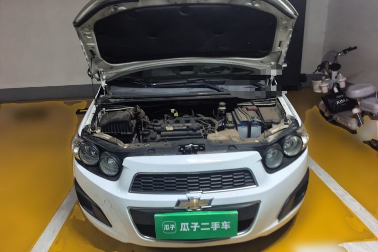 Used Chevrolet Aveo Sonic 2011 Hatchback 1.4L MT SE Engine Bay