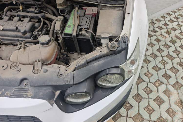 Used Chevrolet Aveo Sonic 2011 Sedan 1.4L MT SL Engine Bay Left