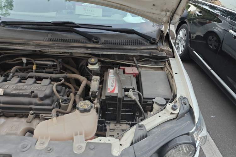 Used Chevrolet Aveo Sonic 2011 Sedan 1.4L MT SL Engine Bay Left