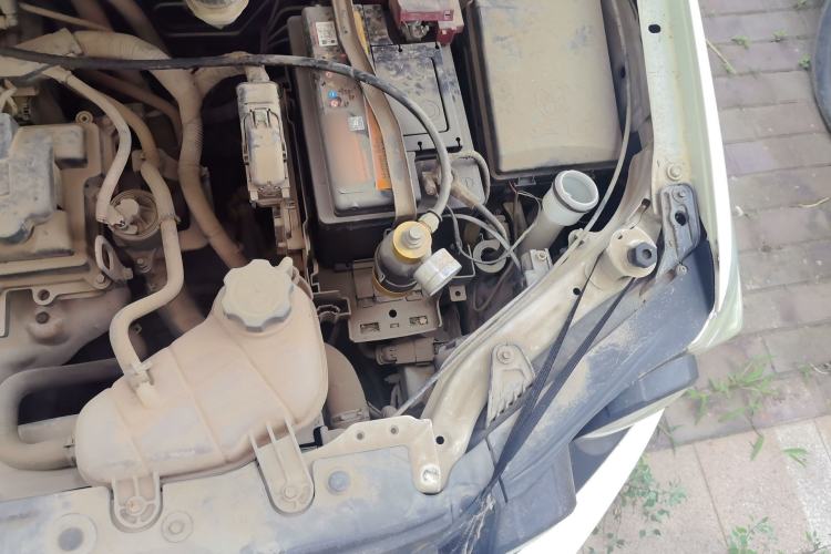 Used Chevrolet Aveo Sonic 2011 Sedan 1.4L MT SL Engine Bay Left