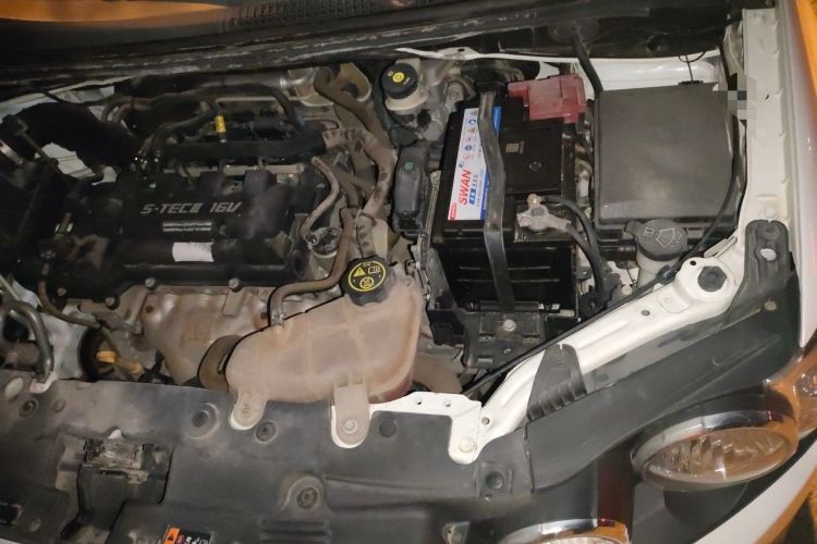 Used Chevrolet Aveo Sonic 2011 Sedan 1.4L Manual Transmission SE Engine Bay Left