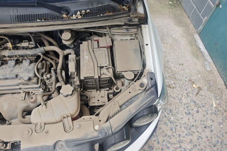 Used Chevrolet Aveo Sonic 2011 Sedan 1.4L MT SL Engine Bay Left