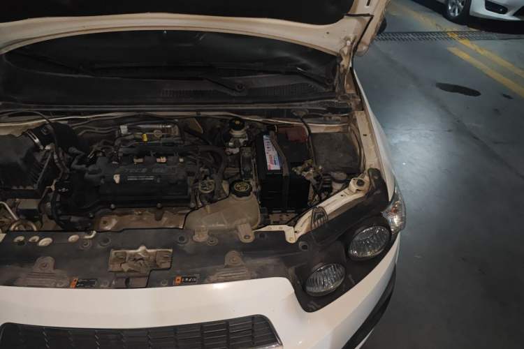 Used Chevrolet Aveo Sonic 2011 Sedan 1.4L MT SL Engine Bay Left