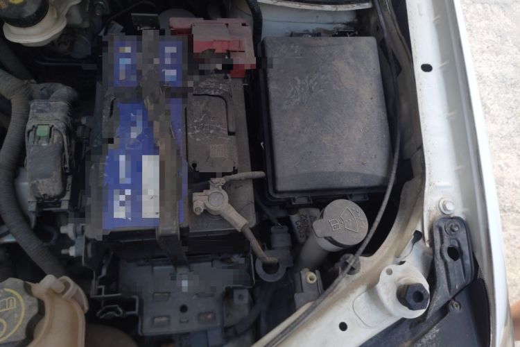 Used Chevrolet Aveo Sonic 2011 Sedan 1.4L MT SL Engine Bay Left