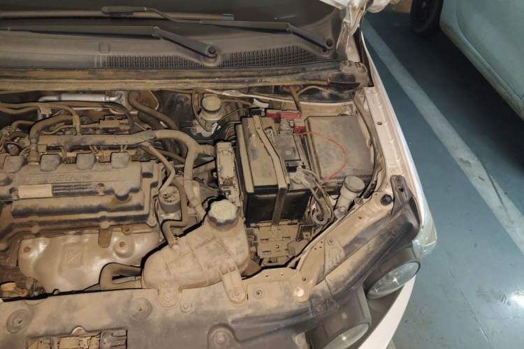 Used Chevrolet Aveo Sonic 2011 Sedan 1.4L MT SL Engine Bay Left