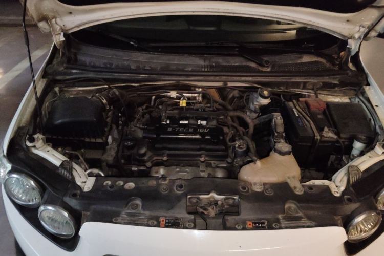 Used Chevrolet Aveo Sonic 2011 Sedan 1.4L Manual Transmission SE Engine Bay