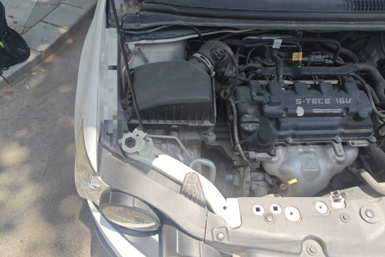 Used Chevrolet Aveo Sonic 2011 Sedan 1.4L MT SL Engine Bay Right