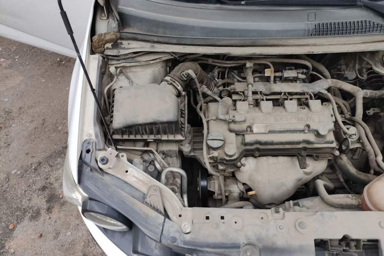 Used Chevrolet Aveo Sonic 2011 Sedan 1.4L MT SL Engine Bay Right