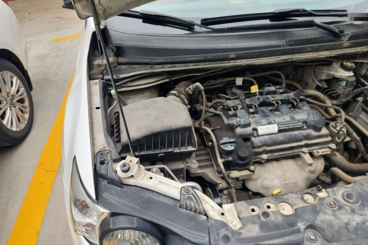 Used Chevrolet Aveo Sonic 2011 Sedan 1.4L MT SL Engine Bay Right