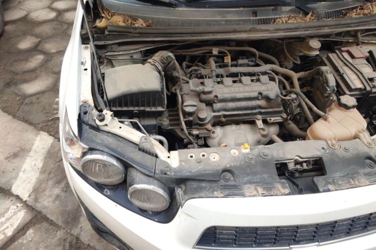 Used Chevrolet Aveo Sonic 2011 Sedan 1.6L Manual Transmission SX Engine Bay Right