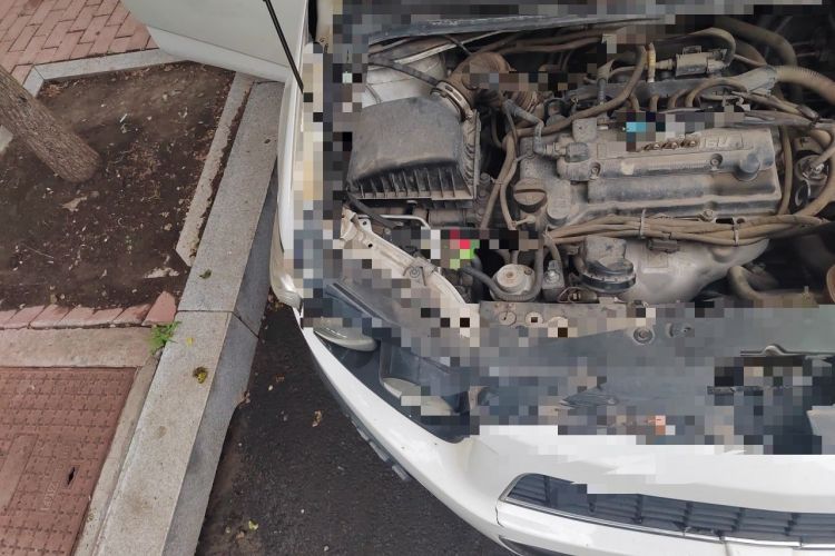 Used Chevrolet Aveo Sonic 2011 Sedan 1.4L MT SL Engine Bay Right