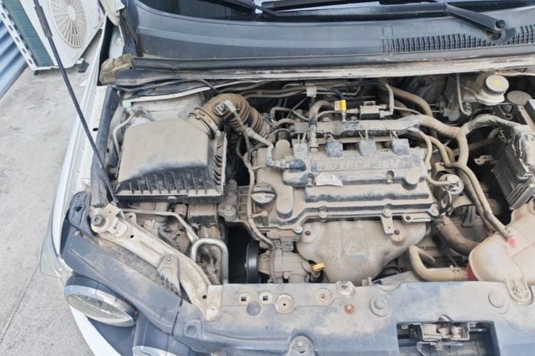 Used Chevrolet Aveo Sonic 2011 Sedan 1.4L Manual Transmission SE Engine Bay Right