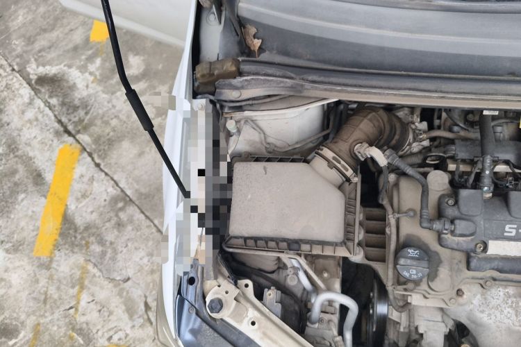 Used Chevrolet Aveo Sonic 2011 Sedan 1.4L MT SL Engine Bay Right
