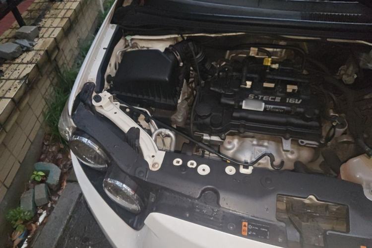 Used Chevrolet Aveo Sonic 2011 Hatchback 1.4L MT SL Engine Bay Right