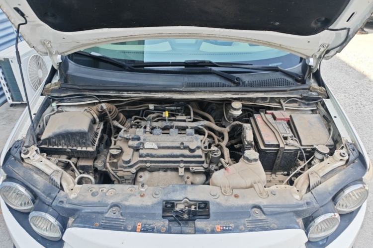 Used Chevrolet Aveo Sonic 2011 Sedan 1.4L Manual Transmission SE Engine Bay