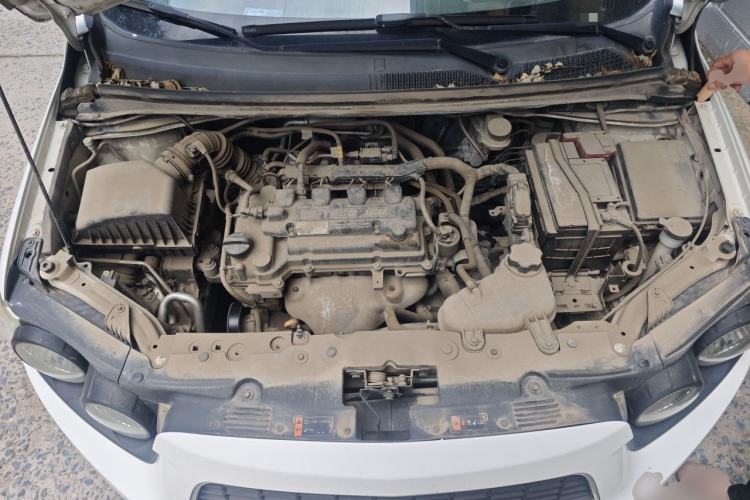 Used Chevrolet Aveo Sonic 2011 Sedan 1.4L MT SL Engine Bay