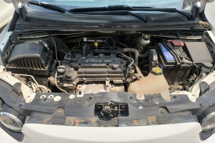 Used Chevrolet Aveo Sonic 2011 Sedan 1.4L Manual Transmission SE Engine Bay