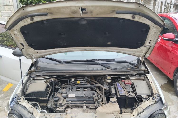 Used Chevrolet Aveo Sonic 2011 Sedan 1.4L MT SL Engine Bay