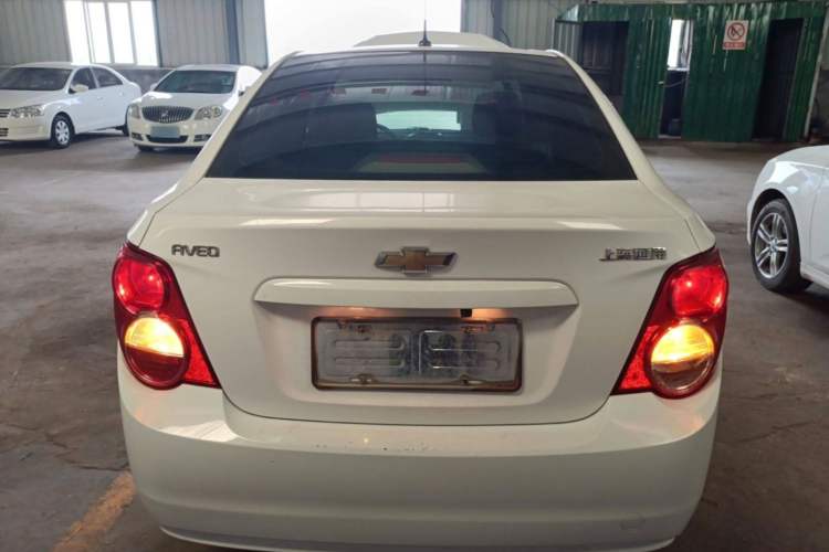 Used Chevrolet Aveo Sonic 2011 Sedan 1.4L MT SL Exterior 4