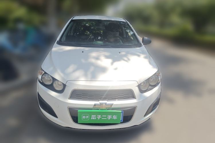 Used Chevrolet Aveo Sonic 2011 Sedan 1.4L MT SL Front