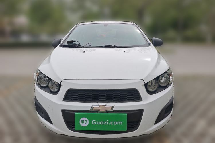 Used Chevrolet Aveo Sonic 2011 Sedan 1.4L MT SL Front
