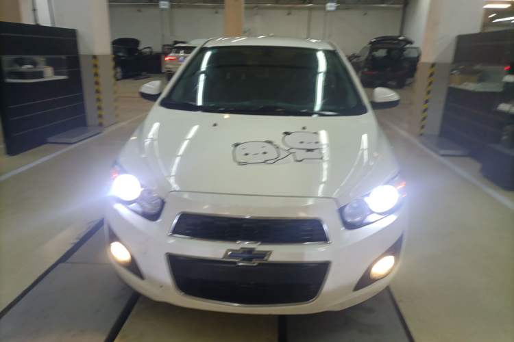 Used Chevrolet Aveo Sonic 2011 Sedan 1.4L Manual Transmission SE Front