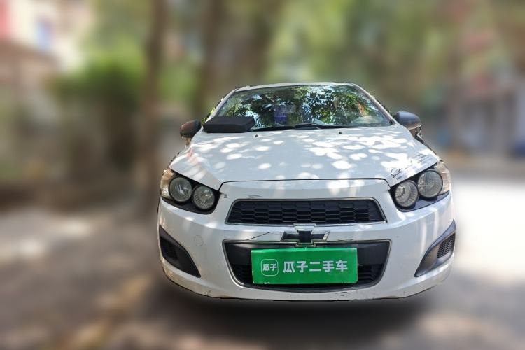 Used Chevrolet Aveo Sonic 2011 Sedan 1.4L MT SL Front