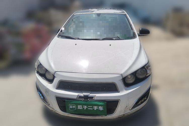 Used Chevrolet Aveo Sonic 2011 Sedan 1.4L MT SL Front