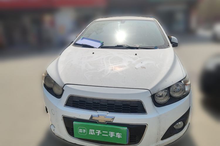 Used Chevrolet Aveo Sonic 2011 Sedan 1.4L MT SL Front