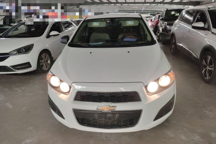 Used Chevrolet Aveo Sonic 2011 Sedan 1.4L MT SL Front