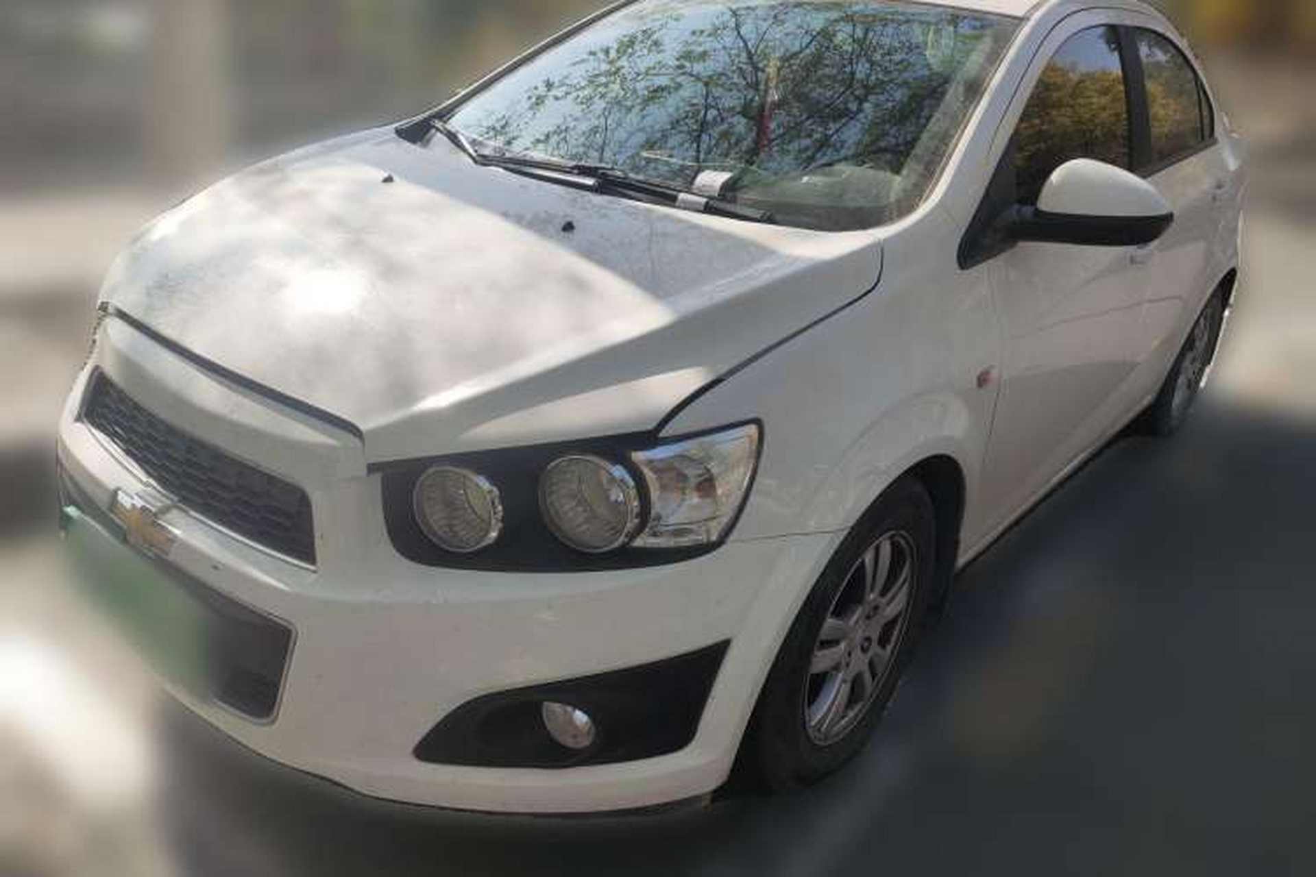 Used Chevrolet Aveo Sonic 2011 Sedan 1.4L Manual Transmission SE Front Left 45 Deg