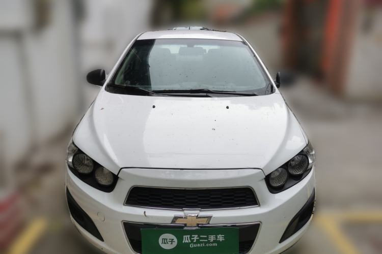 Used Chevrolet Aveo Sonic 2011 Sedan 1.4L MT SL Front
