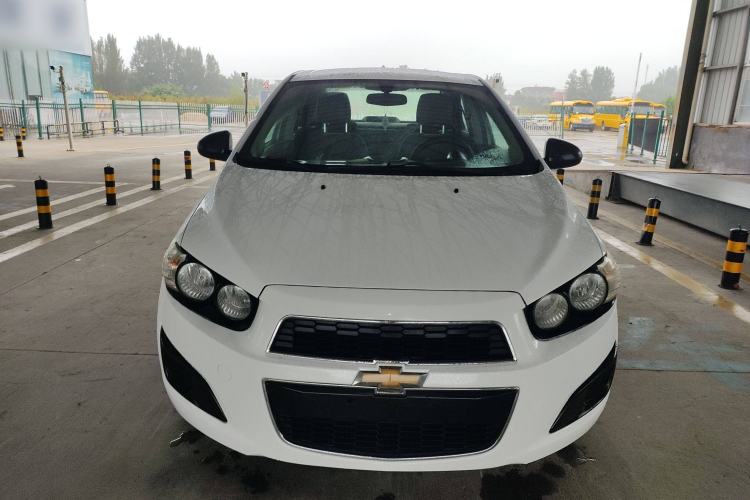 Used Chevrolet Aveo Sonic 2011 Sedan 1.4L MT SL Front