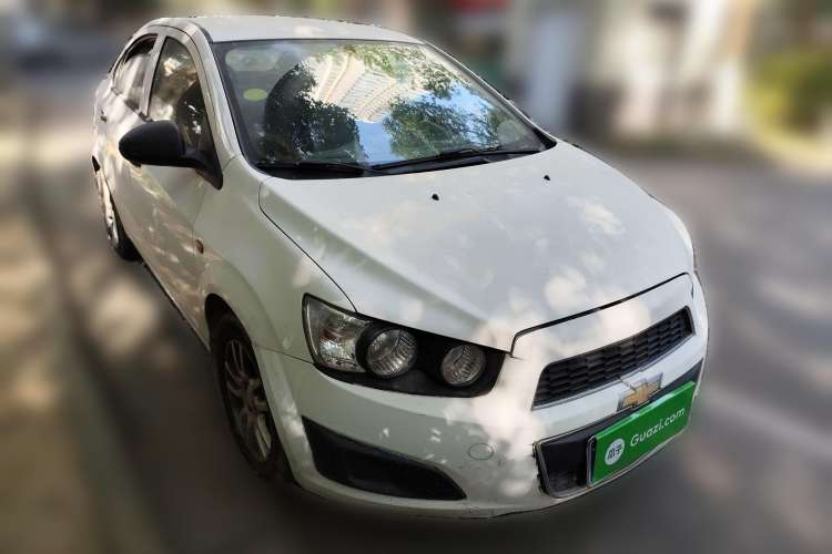 Used Chevrolet Aveo Sonic 2011 Sedan 1.4L Automatic SL Front Right 45 Deg